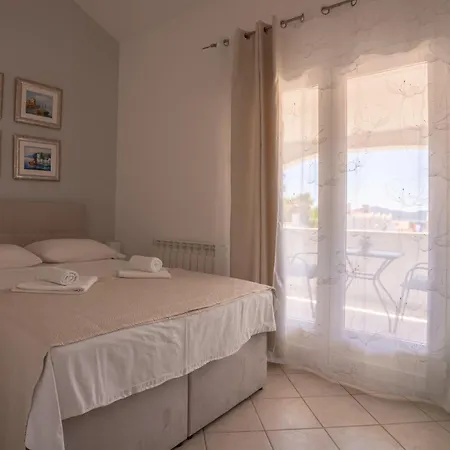& Petra Zadar