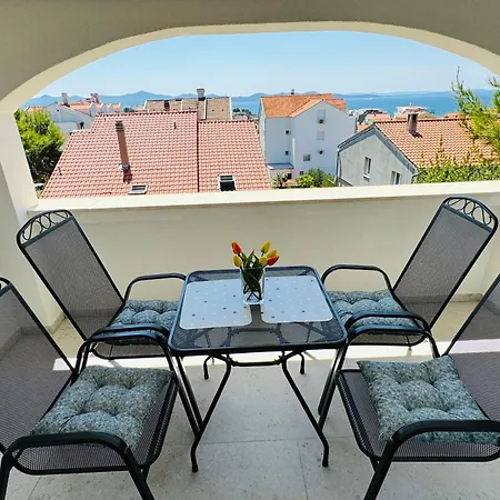 & Petra Zadar