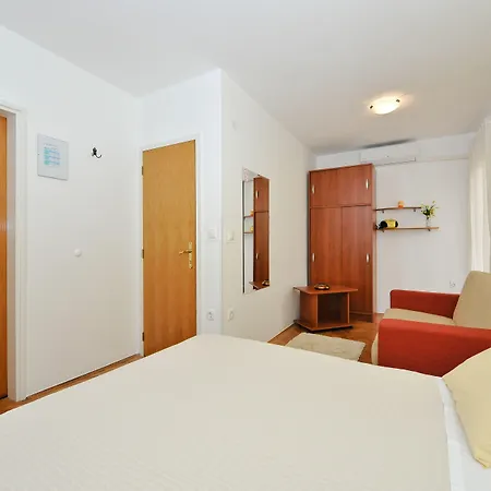 Vendégház & Petra 3*