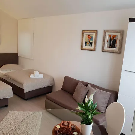 & Petra Vendégház Diklo