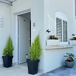 Gostinjska kuća & Petra 3*