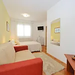& Petra Gostinjska kuća Diklo