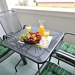 & Petra Gostinjska kuća