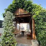 Gostinjska kuća & Petra 3*