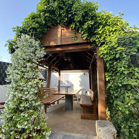 Гостьовий будинок & Petra 3*