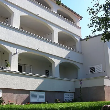& Petra Gostinjska kuća 3*