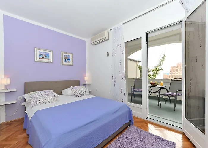 & Petra Guest house Diklo