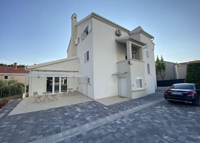 Guest house & Petra 3*